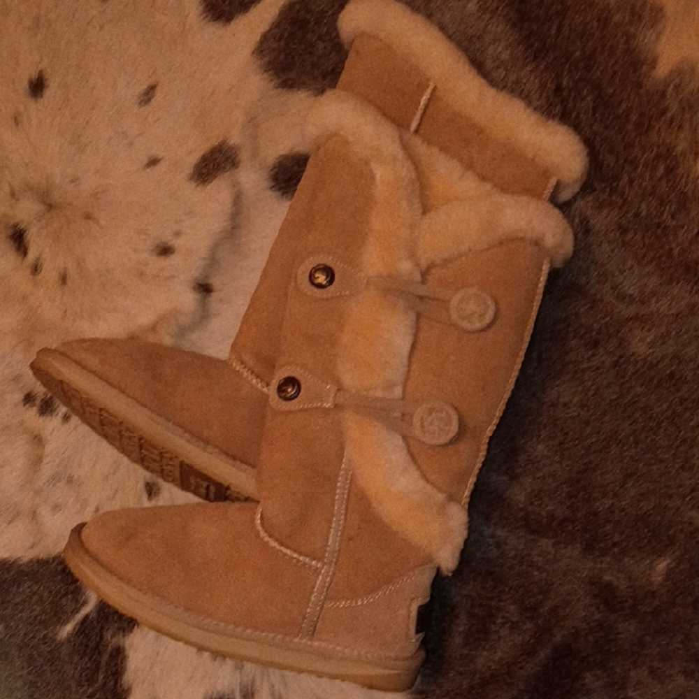 Australia Luxe Collective Beige Shearling  Suede Boots